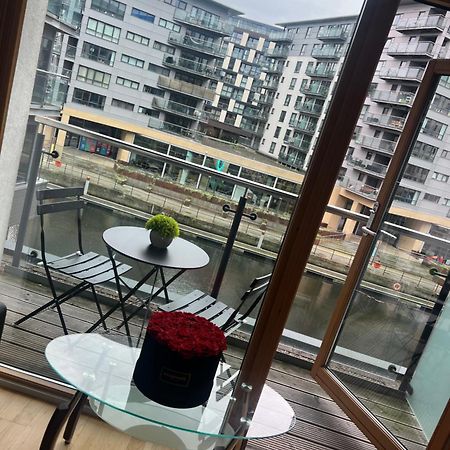 Clarance Docks Apartment Leeds  Bagian luar foto