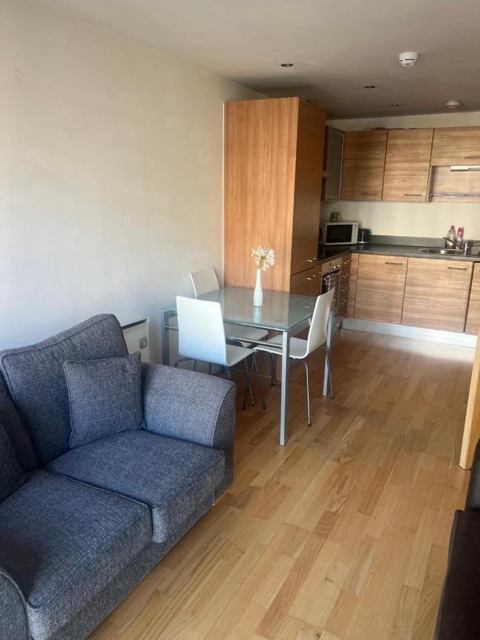 Clarance Docks Apartment Leeds  Bagian luar foto
