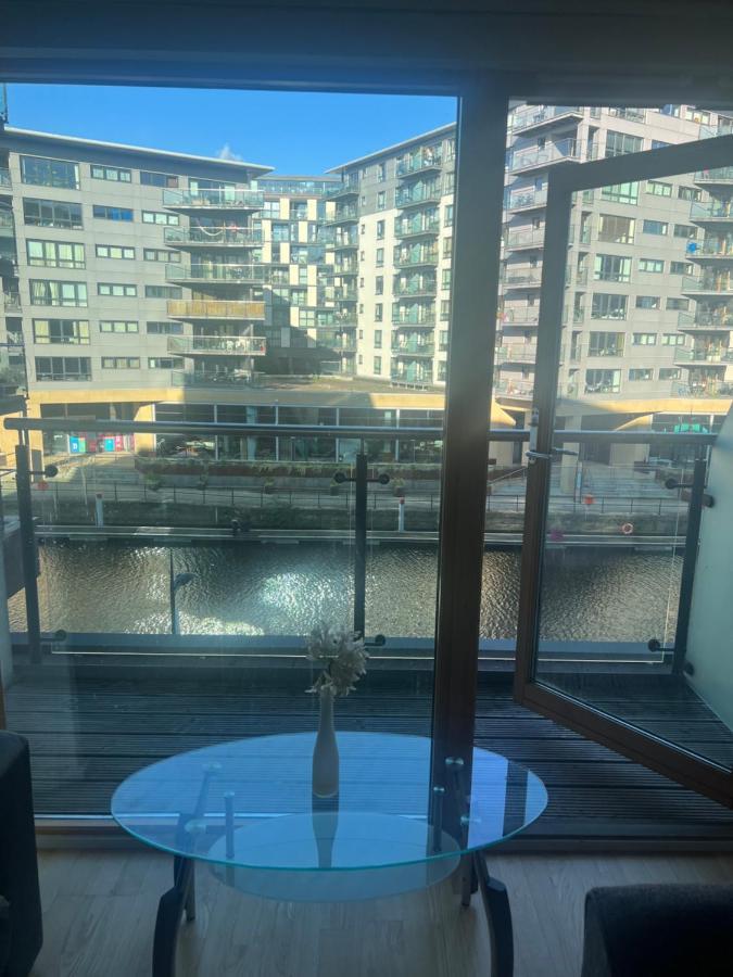 Clarance Docks Apartment Leeds  Bagian luar foto